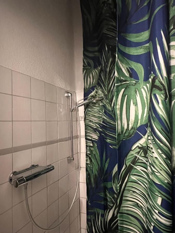 Private Schlafzimmer Mit Wc Dusche Mönchengladbach Eksteriør billede
