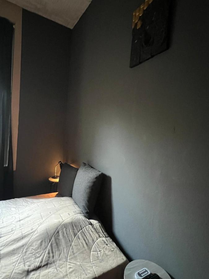 Private Schlafzimmer Mit Wc Dusche Mönchengladbach Eksteriør billede